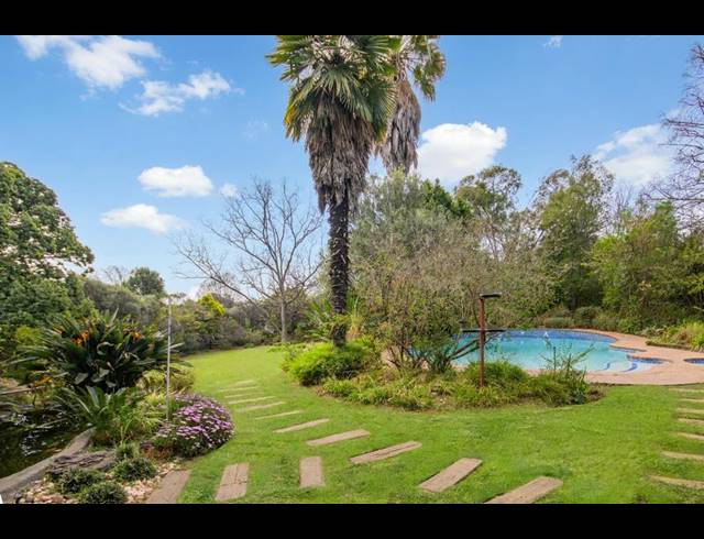 5 BEDROOM HOUSE FOR SALE IN BRYANSTON